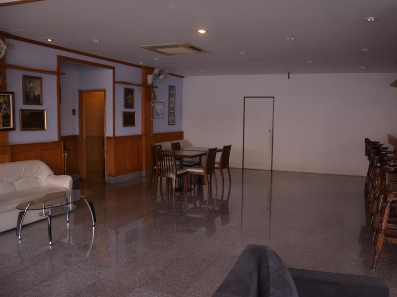 Seven Oaks Inn Jomtien Beach Extérieur photo