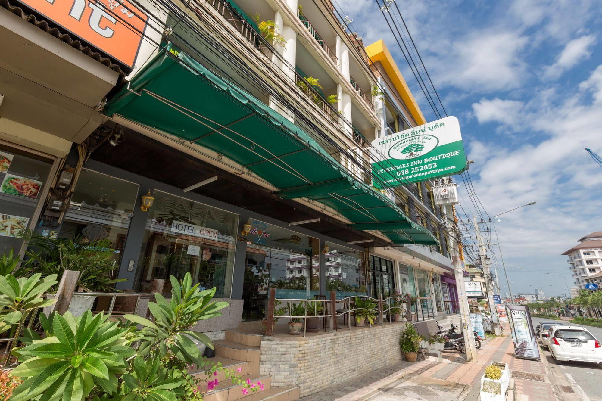 Seven Oaks Inn Jomtien Beach Extérieur photo